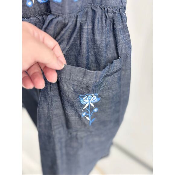 Sur La Table Women's Cooking Apron Baking Denim Floral Embroidered Pockets Blue - Picture 7 of 9